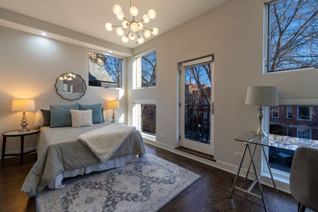 908 N Winchester Avenue, Chicago, IL 60622