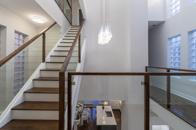 908 N Winchester Avenue, Chicago, IL 60622