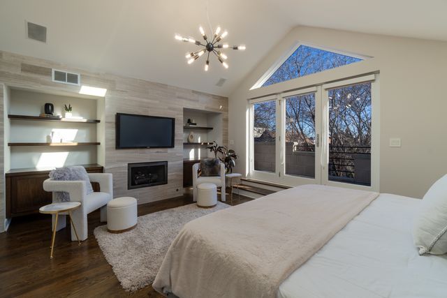 908 N Winchester Avenue, Chicago, IL 60622