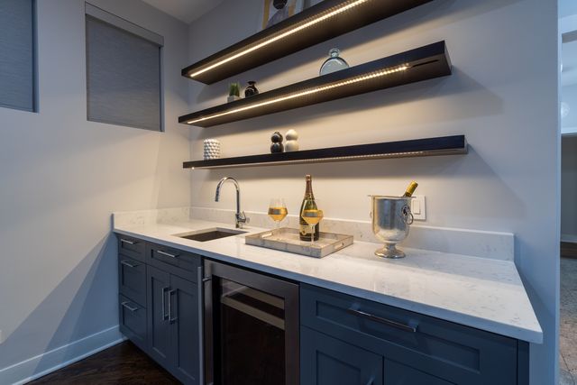 908 N Winchester Avenue, Chicago, IL 60622