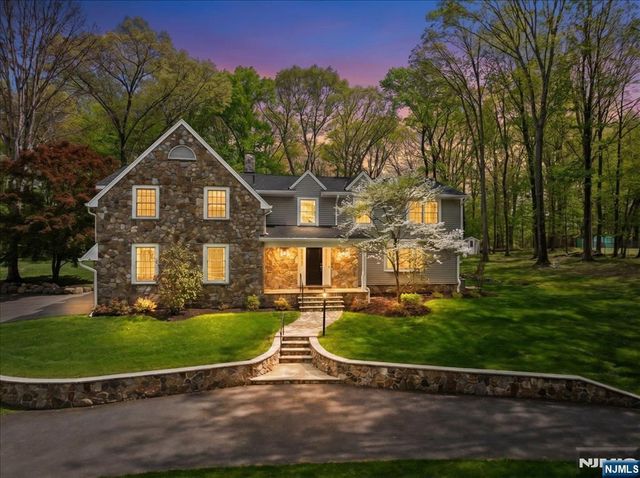 327 Woodside Avenue, Franklin Lakes, NJ 07417