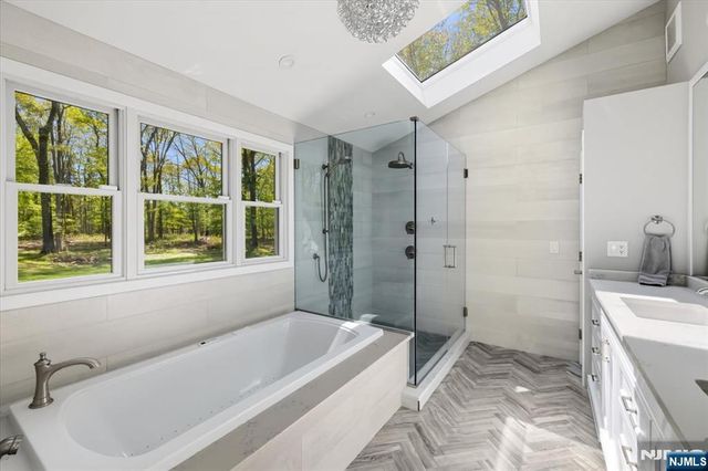 327 Woodside Avenue, Franklin Lakes, NJ 07417