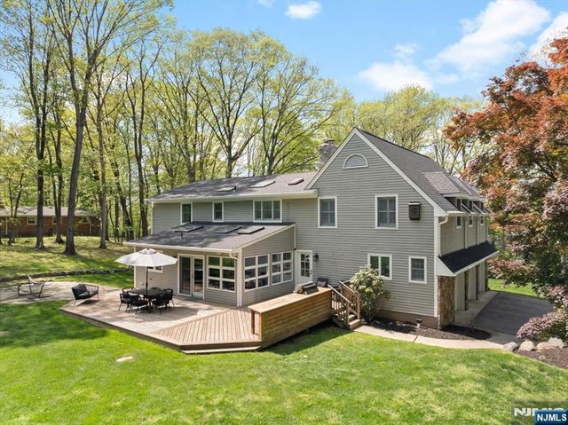 327 Woodside Avenue, Franklin Lakes, NJ 07417
