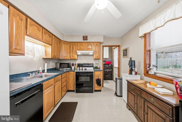 843 NEW JERSEY AVE, Deptford, NJ 08096