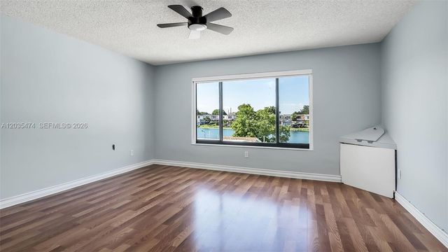 1647 W 72nd St, Hialeah, FL 33014