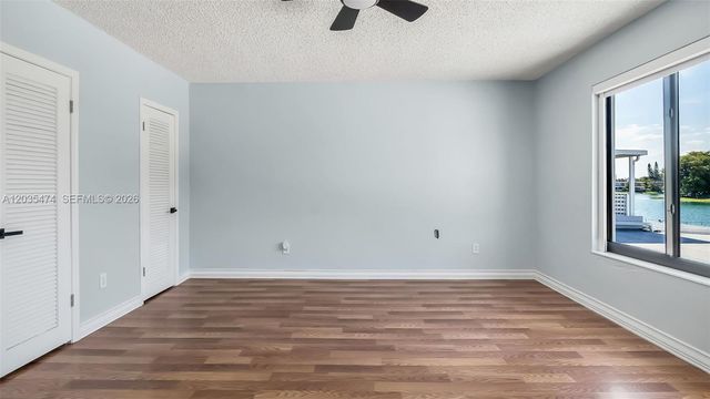1647 W 72nd St, Hialeah, FL 33014