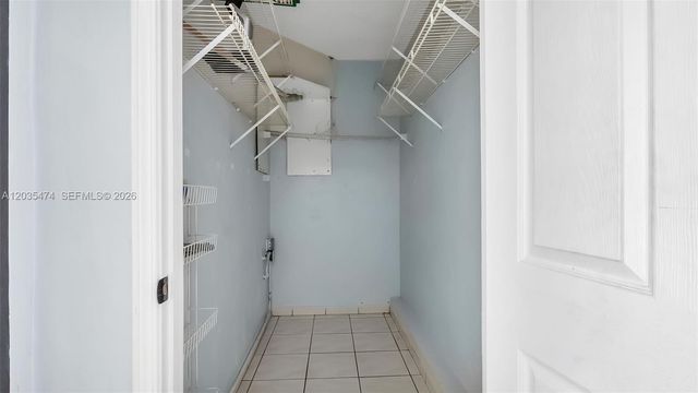 1647 W 72nd St, Hialeah, FL 33014