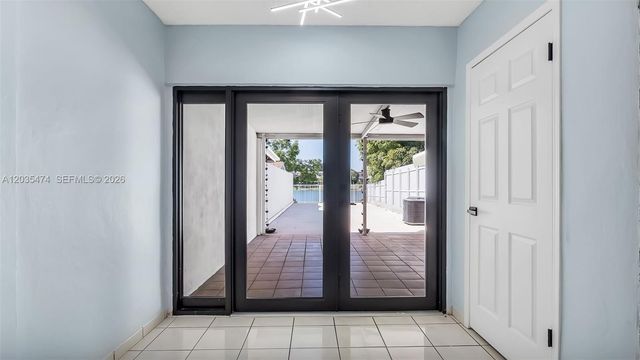 1647 W 72nd St, Hialeah, FL 33014