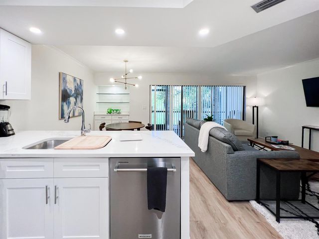 1605 S Us Highway 1 C103, Jupiter, FL 33477
