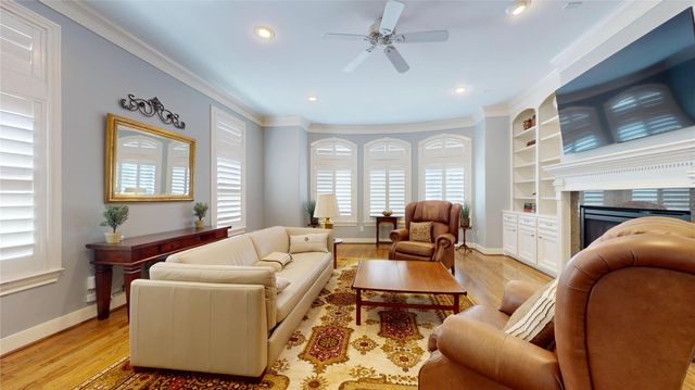 2419 Driscoll Street, Houston, TX 77019