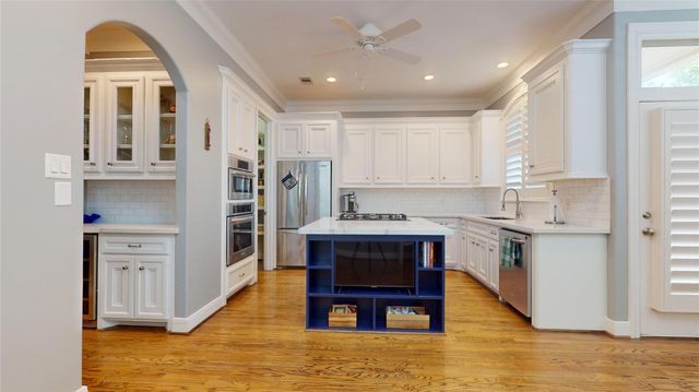 2419 Driscoll Street, Houston, TX 77019