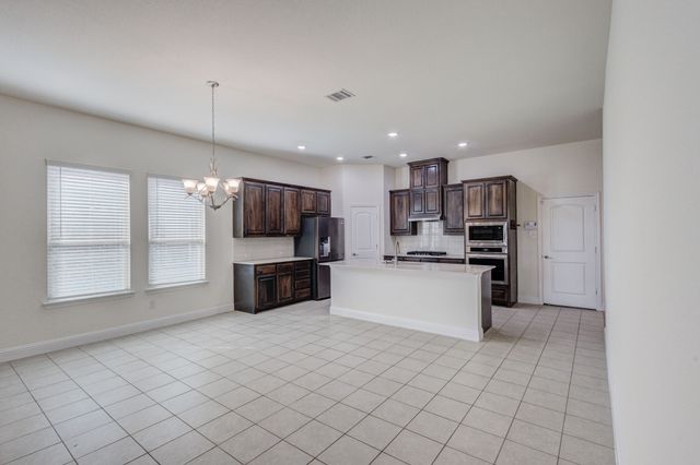 7235 Crowell Avenue, Arlington, TX 76002