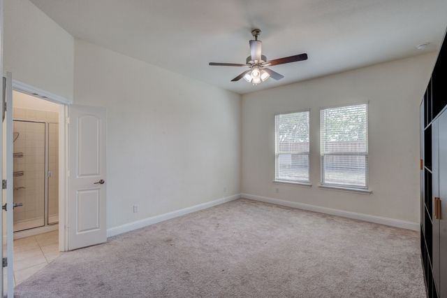 7235 Crowell Avenue, Arlington, TX 76002