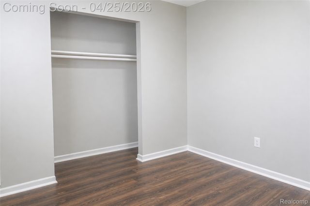 9263 Sylvia Street, Taylor, MI 48180