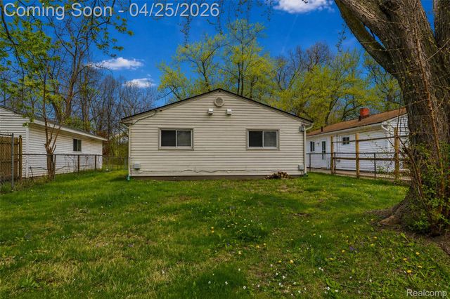 9263 Sylvia Street, Taylor, MI 48180