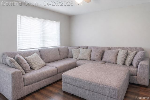 9263 Sylvia Street, Taylor, MI 48180