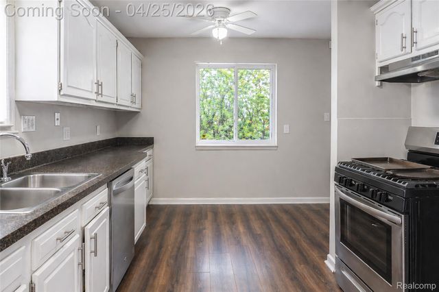 9263 Sylvia Street, Taylor, MI 48180