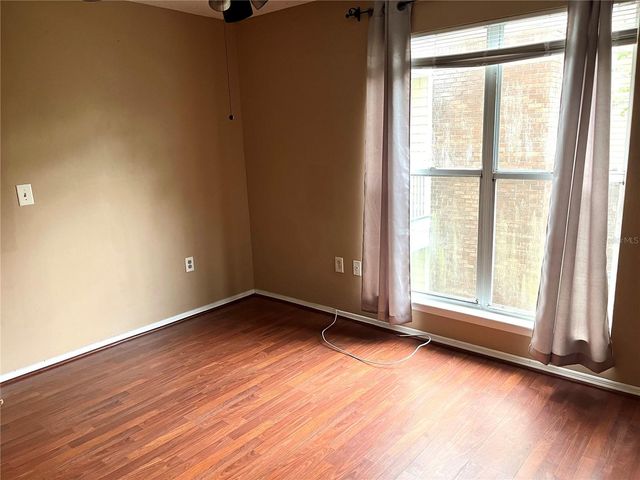 10122 WINSFORD OAK BOULEVARD 411, Tampa, FL 33624