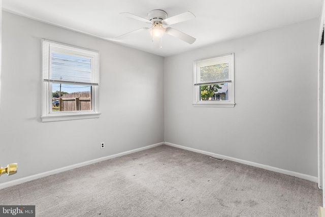 332 BAILEY AVE, Maple Shade, NJ 08052