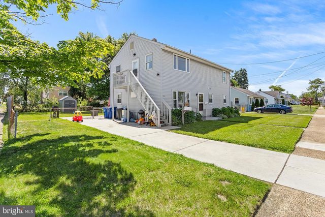 332 BAILEY AVE, Maple Shade, NJ 08052