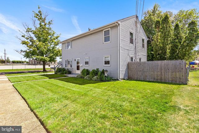 332 BAILEY AVE, Maple Shade, NJ 08052