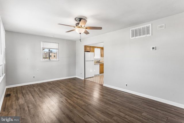 332 BAILEY AVE, Maple Shade, NJ 08052