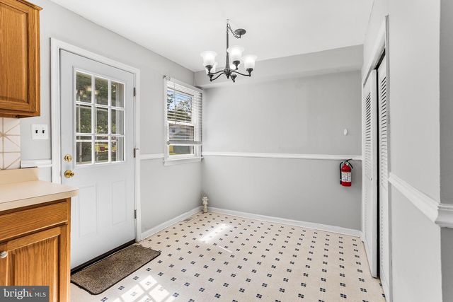 332 BAILEY AVE, Maple Shade, NJ 08052