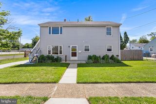 332 BAILEY AVE, Maple Shade, NJ 08052