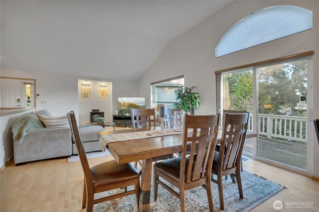 2604 Vincent Way NW, Bremerton, WA 98312