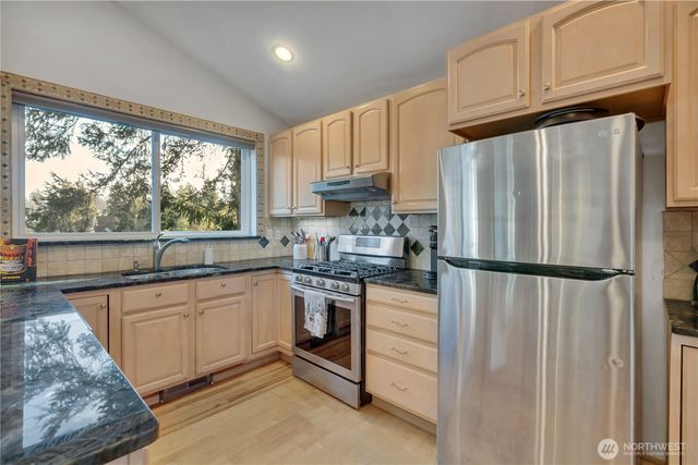 2604 Vincent Way NW, Bremerton, WA 98312