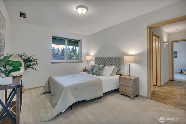 2604 Vincent Way NW, Bremerton, WA 98312