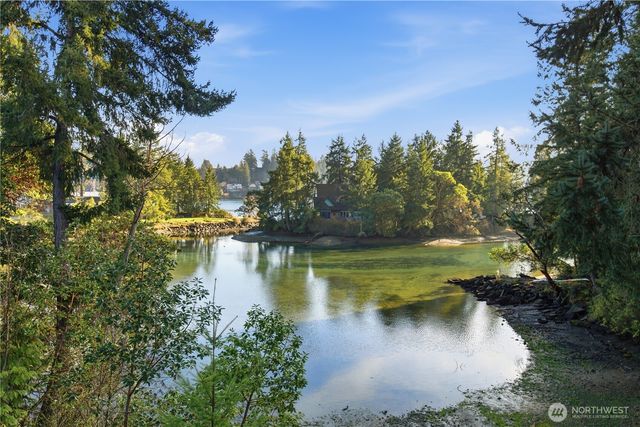 2604 Vincent Way NW, Bremerton, WA 98312