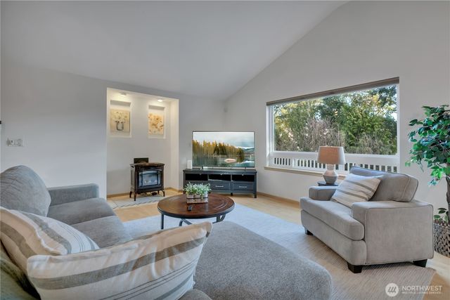 2604 Vincent Way NW, Bremerton, WA 98312