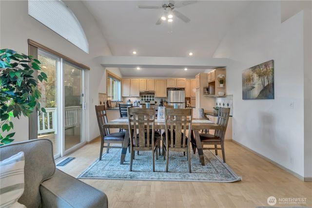 2604 Vincent Way NW, Bremerton, WA 98312