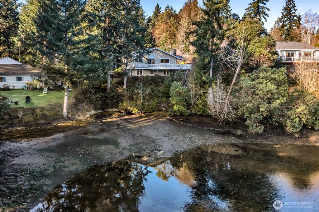 2604 Vincent Way NW, Bremerton, WA 98312