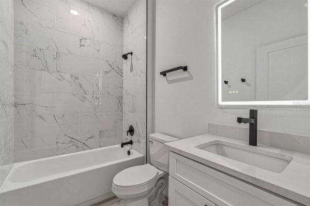 2333 MISTLETO LANE, North Port, FL 34286