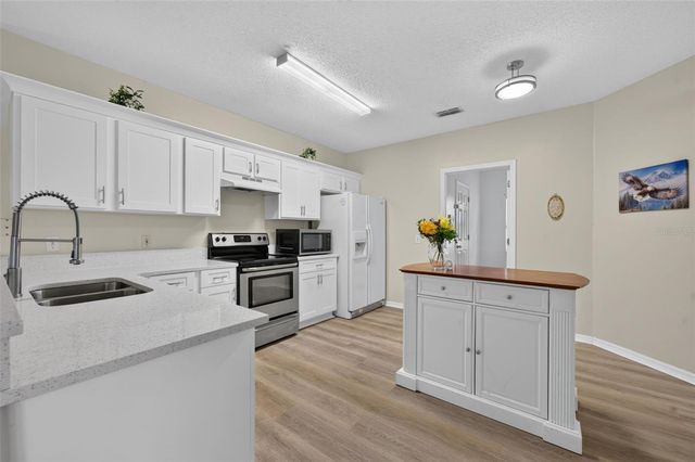 925 GILLINGHAM COURT, Kissimmee, FL 34758