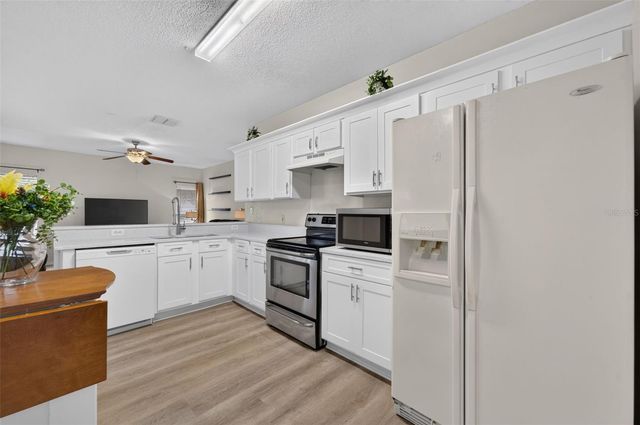 925 GILLINGHAM COURT, Kissimmee, FL 34758