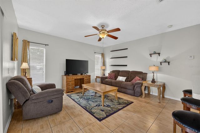 925 GILLINGHAM COURT, Kissimmee, FL 34758
