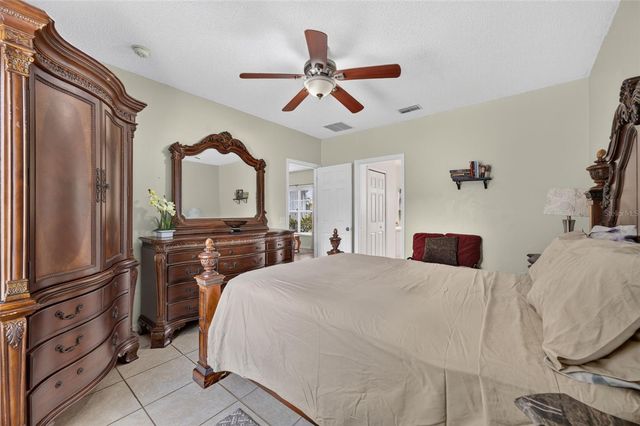 925 GILLINGHAM COURT, Kissimmee, FL 34758