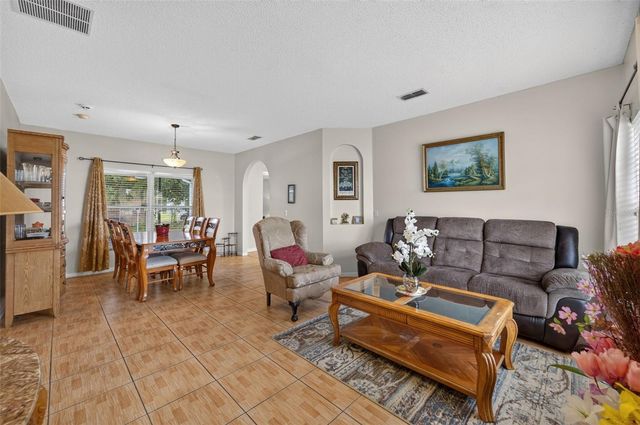 925 GILLINGHAM COURT, Kissimmee, FL 34758