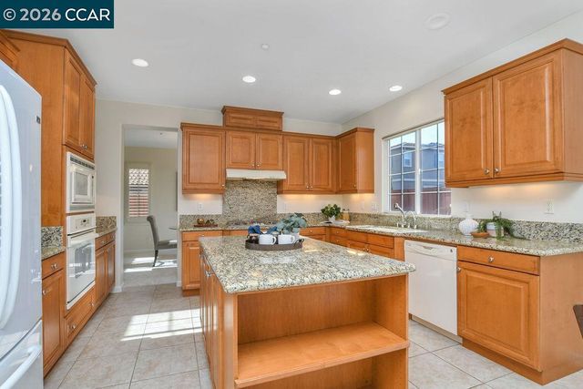 2004 Mint Dr, Brentwood, CA 94513