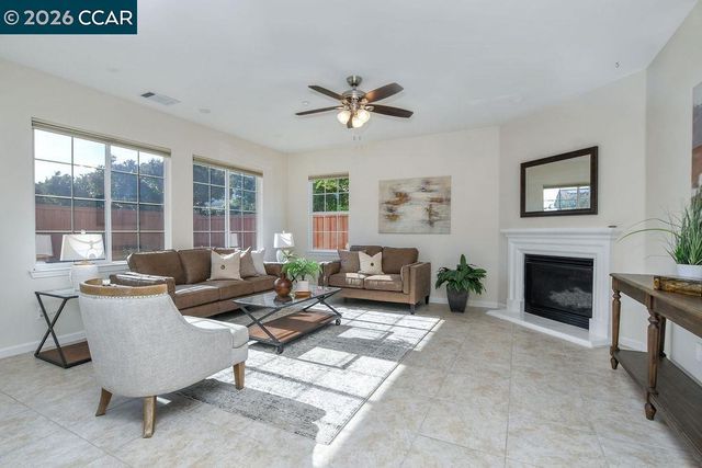 2004 Mint Dr, Brentwood, CA 94513