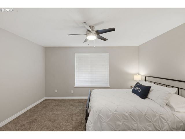 8225 Sw SHENANDOAH Way, Tualatin, OR 97062