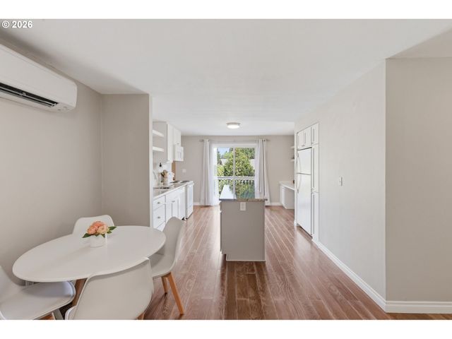 8225 Sw SHENANDOAH Way, Tualatin, OR 97062