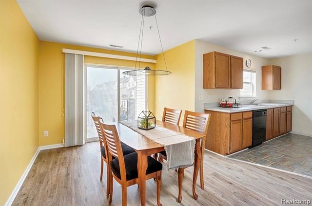 1956 Campau Farms Circle, Detroit, MI 48207