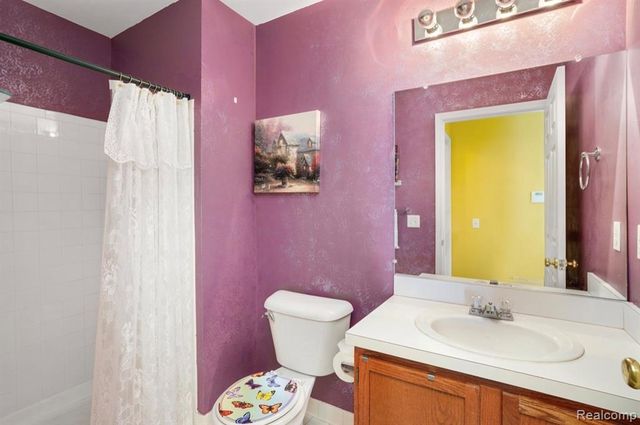 1956 Campau Farms Circle, Detroit, MI 48207