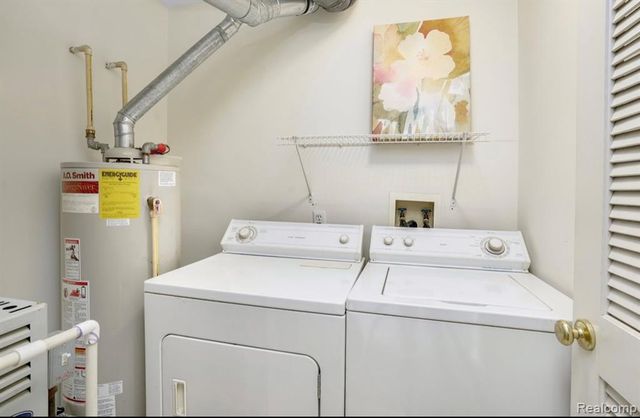 1956 Campau Farms Circle, Detroit, MI 48207