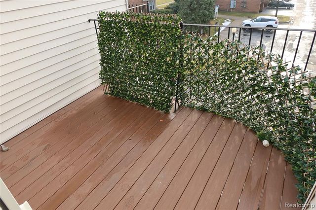 1956 Campau Farms Circle, Detroit, MI 48207