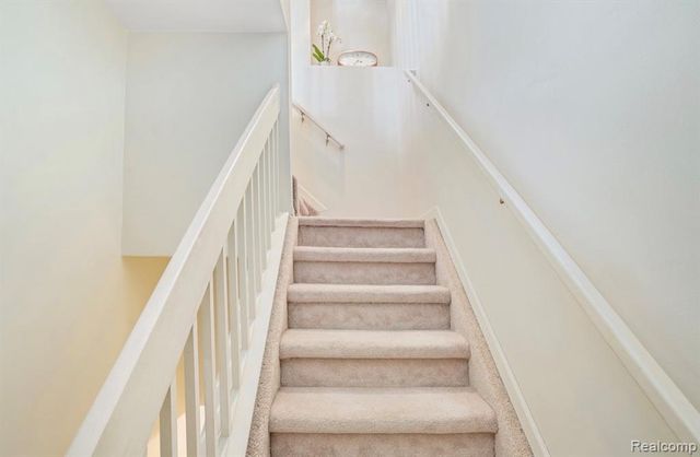 1956 Campau Farms Circle, Detroit, MI 48207